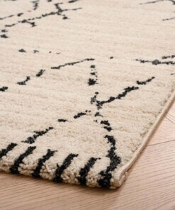 Tappeto berbero Beni Ouarain Sufian - Crema/Nero - close up hoek, thumbnail Tappeto berbero Beni Ouarain Sufian - Crema/Nero - close up hoek, thumbnail