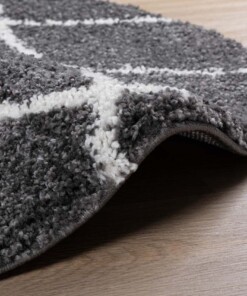 Tappeto a rombi rotondo a pelo lungo Artisan - Grigio/Bianco - close up zijkant, thumbnail