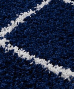 Tappeto a rombi rotondo a pelo lungo Habitat - Blu scuro/Bianco - close up materiaal, thumbnail