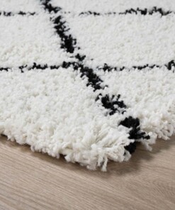 Tappeto a rombi quadrato a pelo lungo Habitat - Bianco/Nero - close up hoek, thumbnail Tappeto a rombi quadrato a pelo lungo Habitat - Bianco/Nero - close up hoek, thumbnail