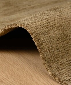 Tappeto in viscosa - Gem Verde oliva - close up, thumbnail