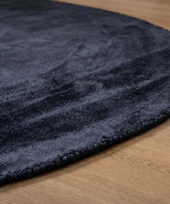 Tappeto rotondo in viscosa - Glamour Blu marino - close up, thumbnail Tappeto rotondo in viscosa - Glamour Blu marino - close up, thumbnail