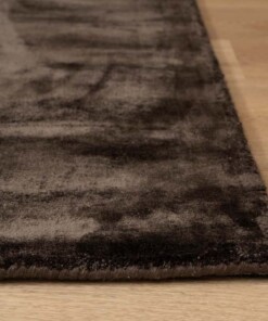 Tappeto in viscosa - Pearl Marrone scuro - close up, thumbnail