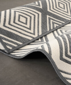 Tappeto a rombi da esterno - Flip Gem Grigio - close up, thumbnail