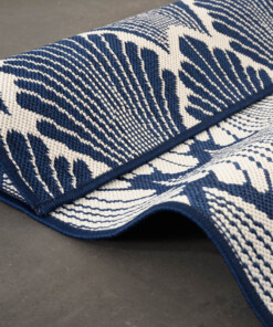 Tappeto da esterno Modern - Flip Scale Blu scuro - close up, thumbnail Tappeto da esterno Modern - Flip Scale Blu scuro - close up, thumbnail