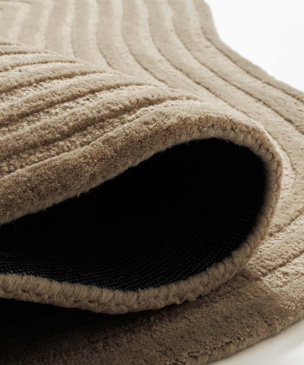 Tappeto design organico - Balans Flow beige - close up Tappeto design organico - Balans Flow beige - close up