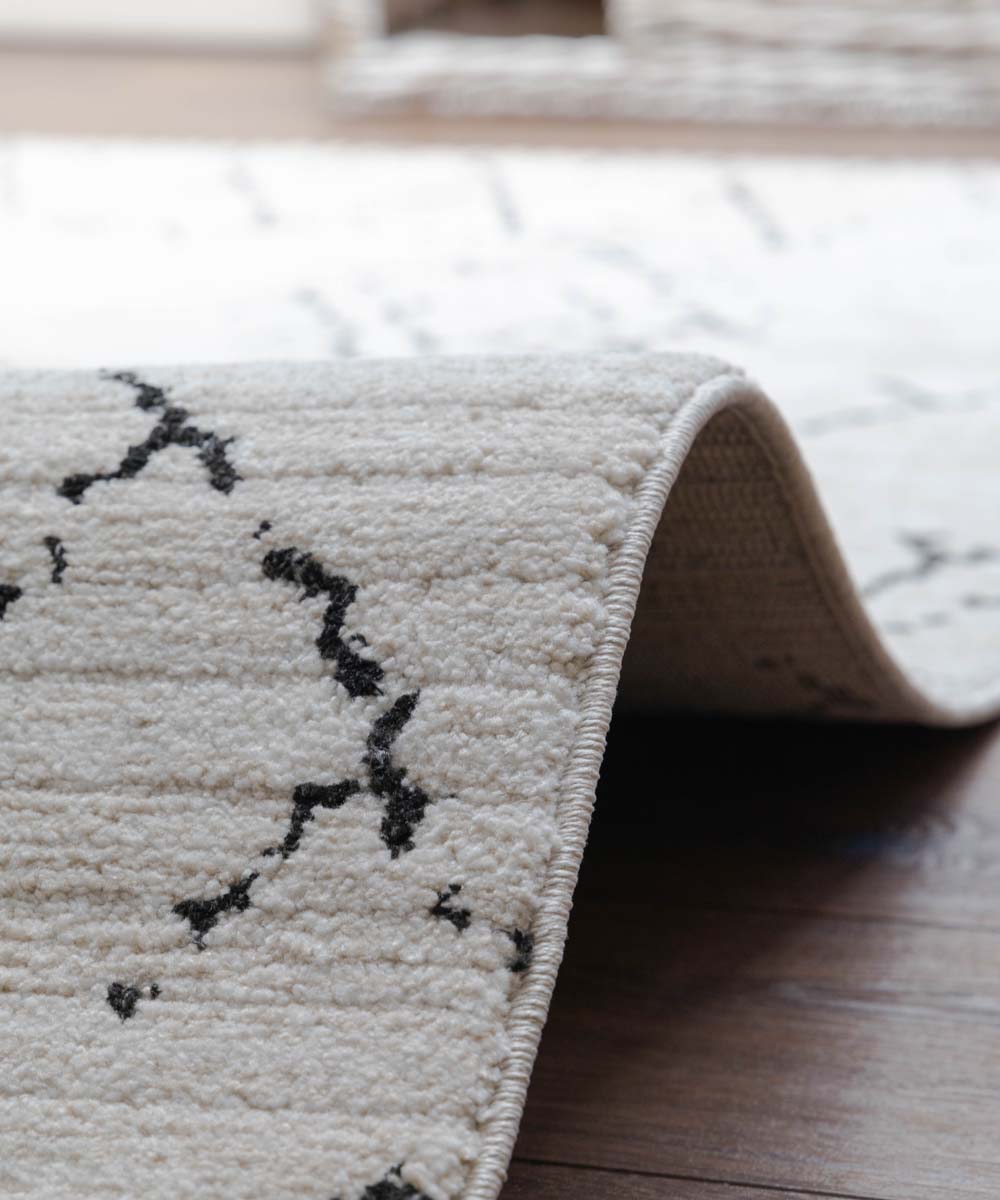 Tappeto berbero Beni Ouarain Sufian - Crema/Nero - close up Tappeto berbero Beni Ouarain Sufian - Crema/Nero - close up