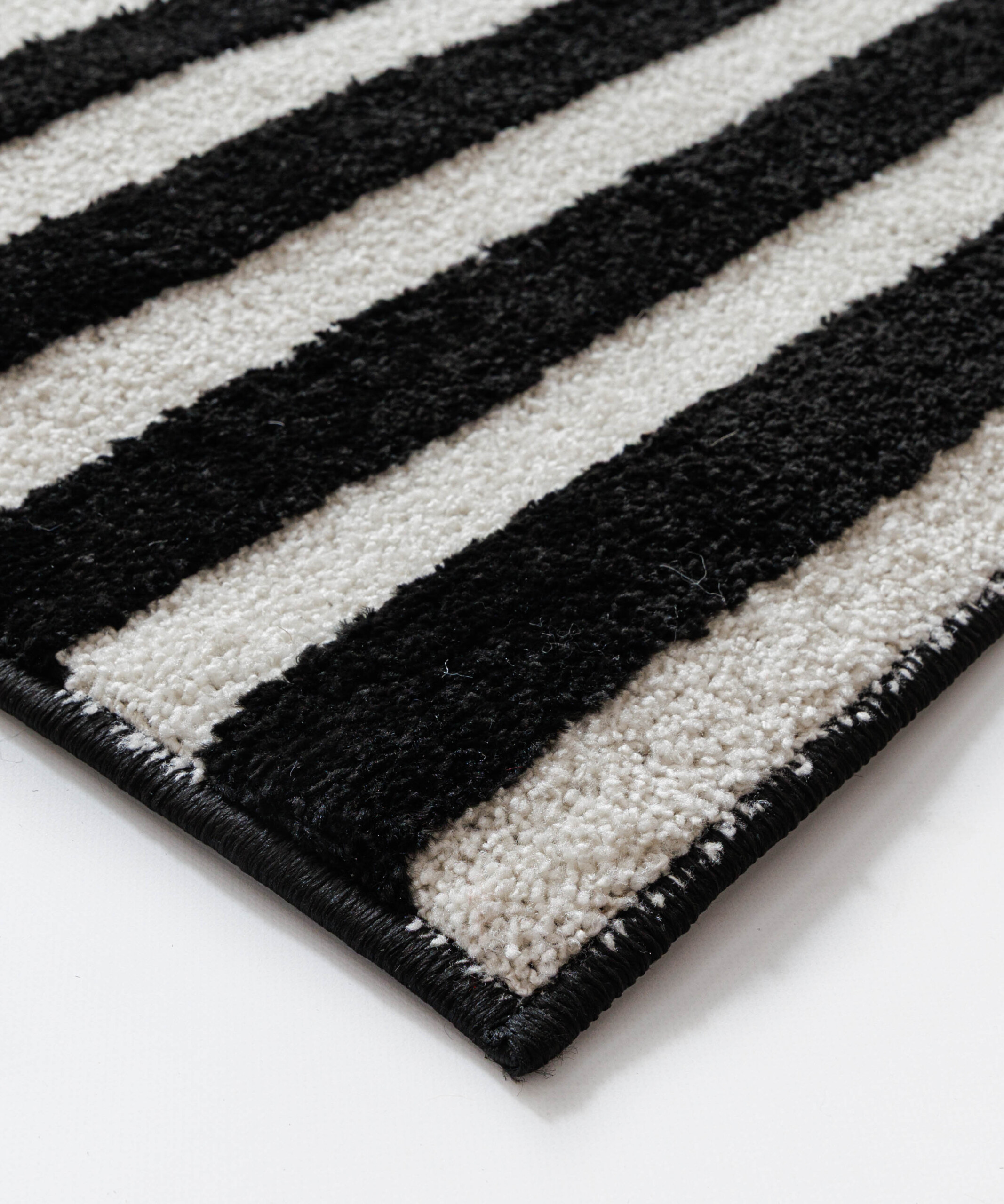 Tappeto pelo corto - Nivo Step crema/nero - close up Tappeto pelo corto - Nivo Step crema/nero - close up