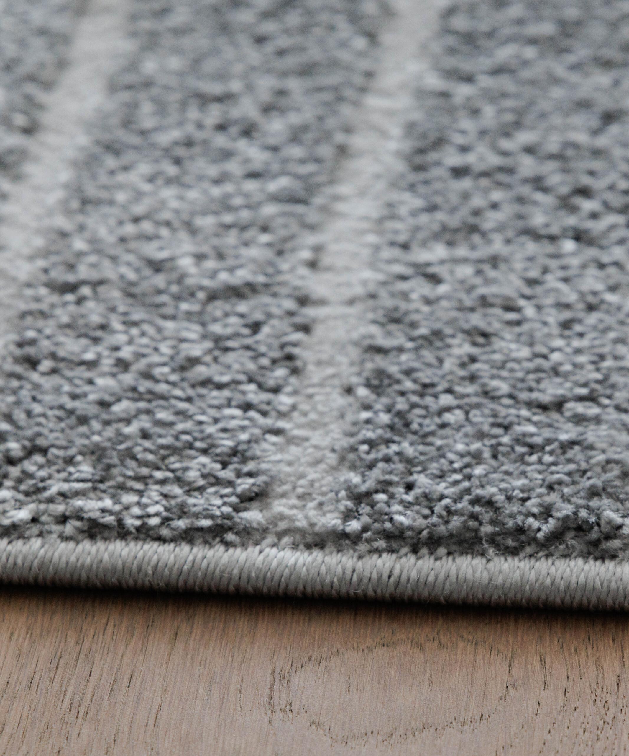 Tappeto stile scandinavo - Contour Edge Grigio - close up Tappeto stile scandinavo - Contour Edge Grigio - close up