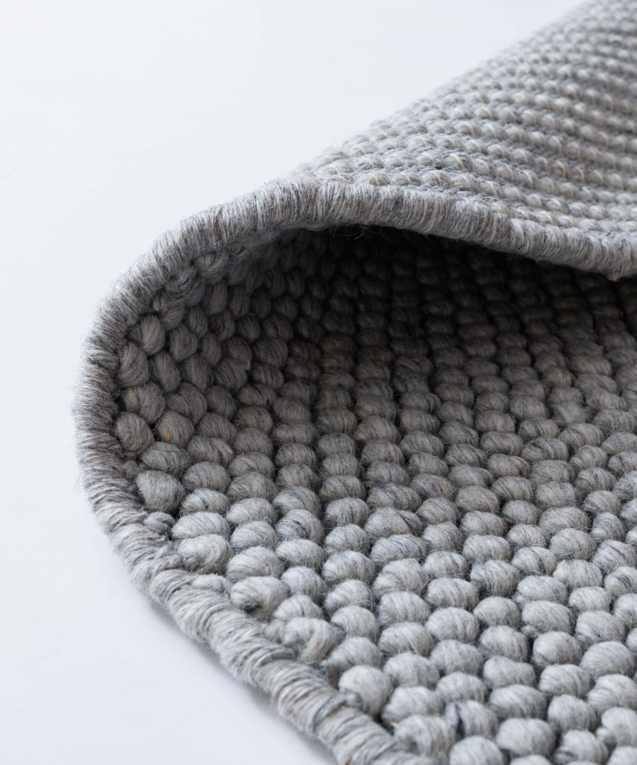Tappeto rotondo lana - Fjell grigio chiaro - close up Tappeto rotondo lana - Fjell grigio chiaro - close up
