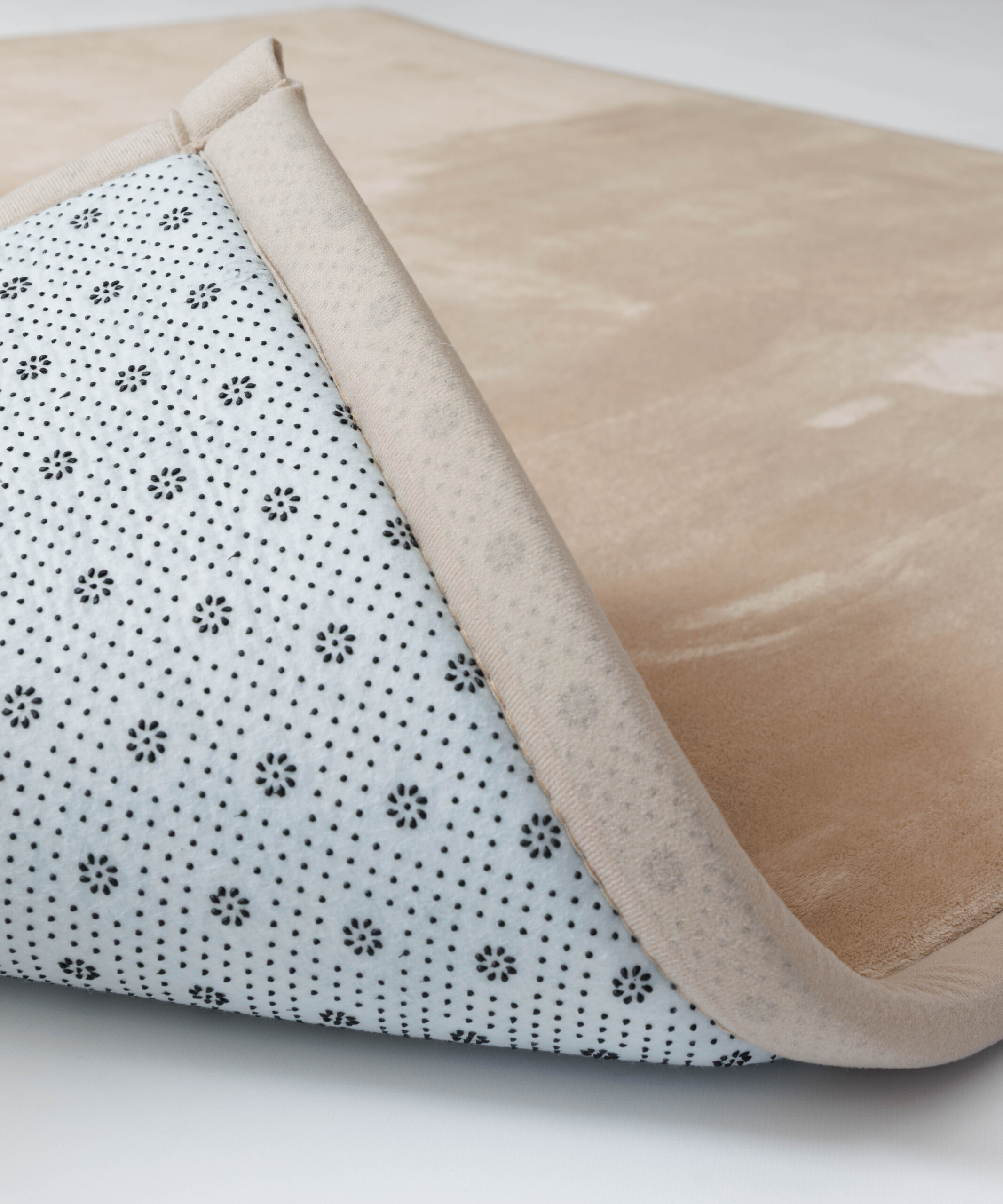 Tappeto gioco bambini - Pluffy beige - close up Tappeto gioco bambini - Pluffy beige - close up