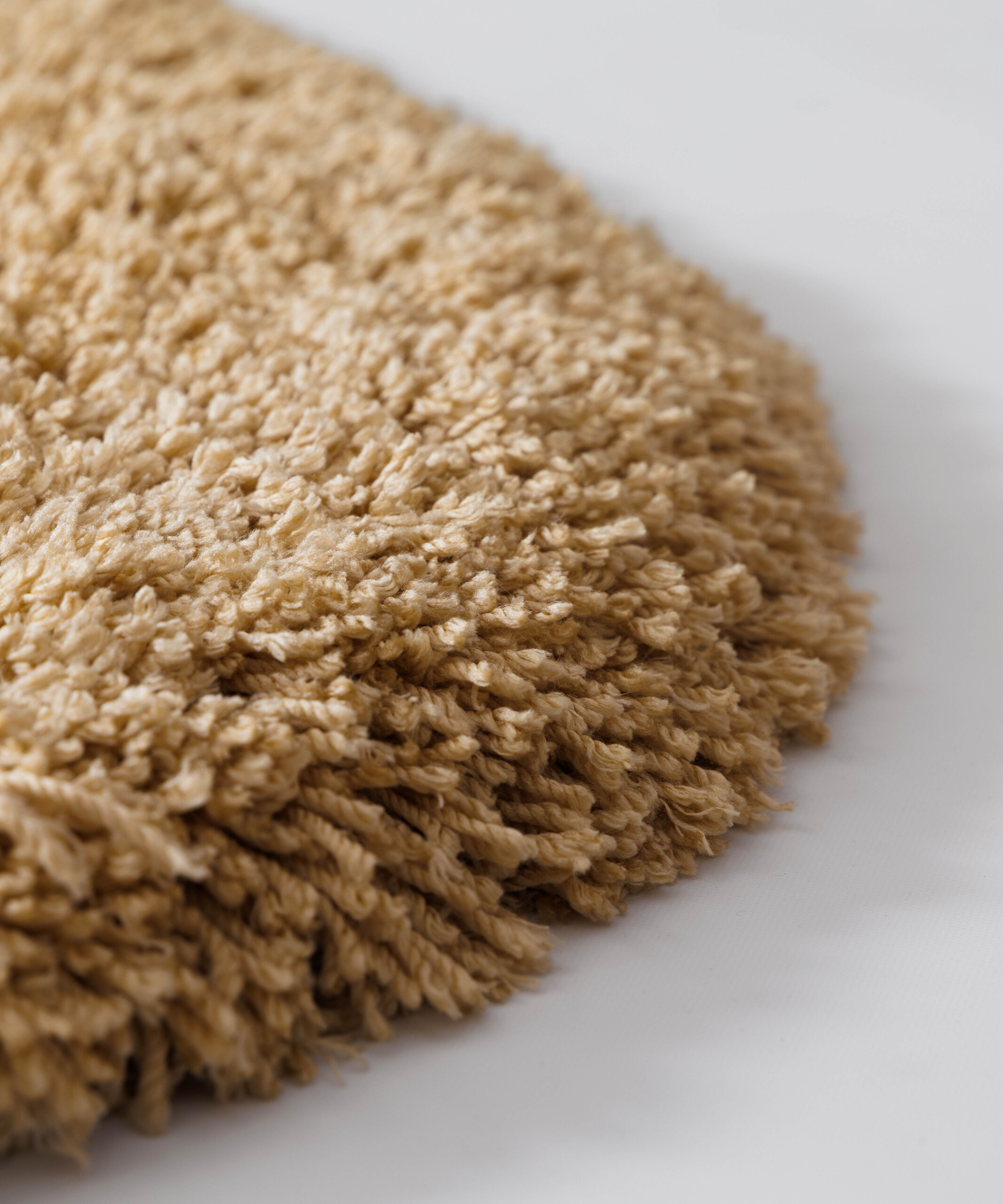 Tappeto organico shaggy - Sveve Pebble beige - close up Tappeto organico shaggy - Sveve Pebble beige - close up