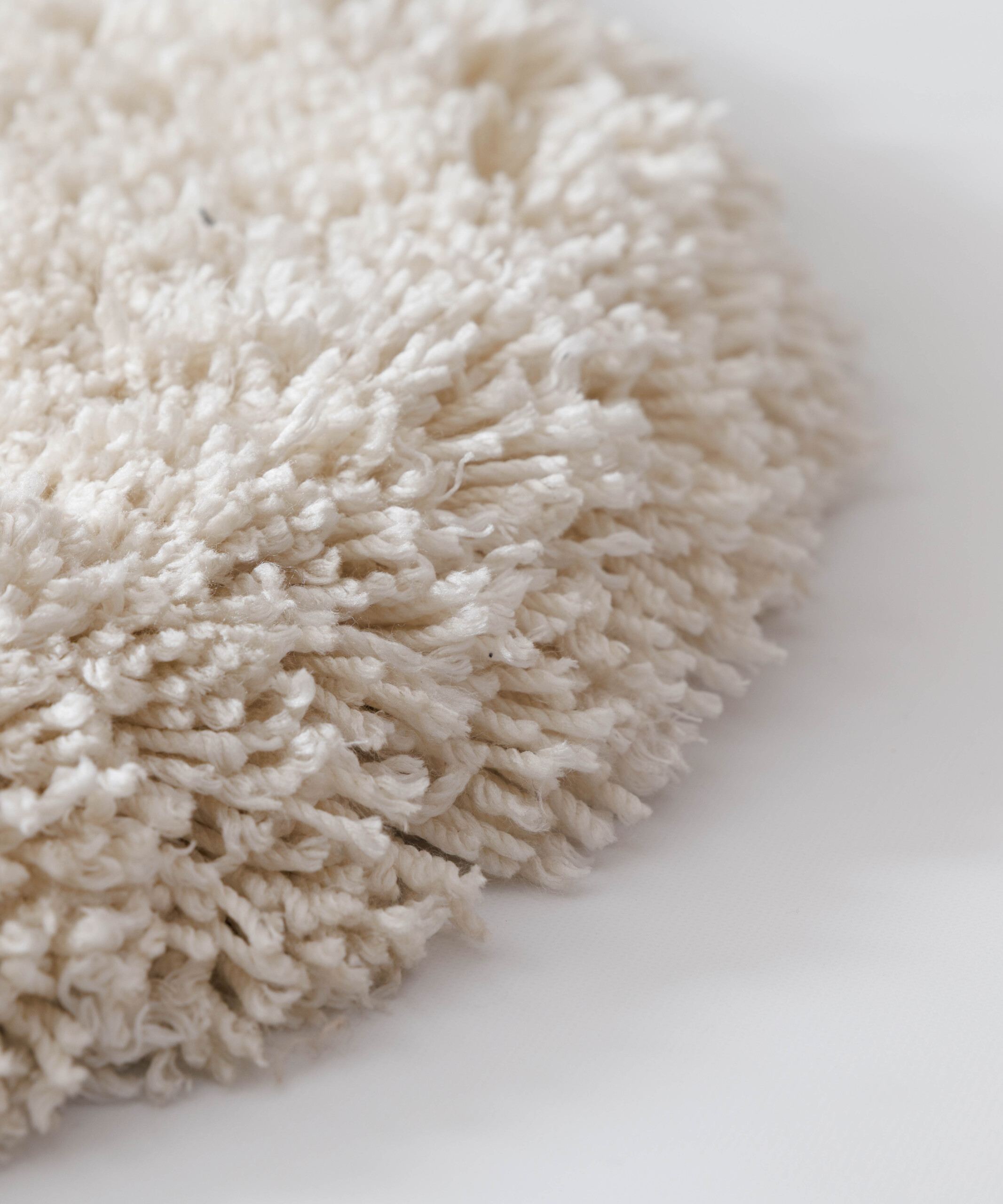 Tappeto shaggy rotondo - Sveve avorio - close up Tappeto shaggy rotondo - Sveve avorio - close up