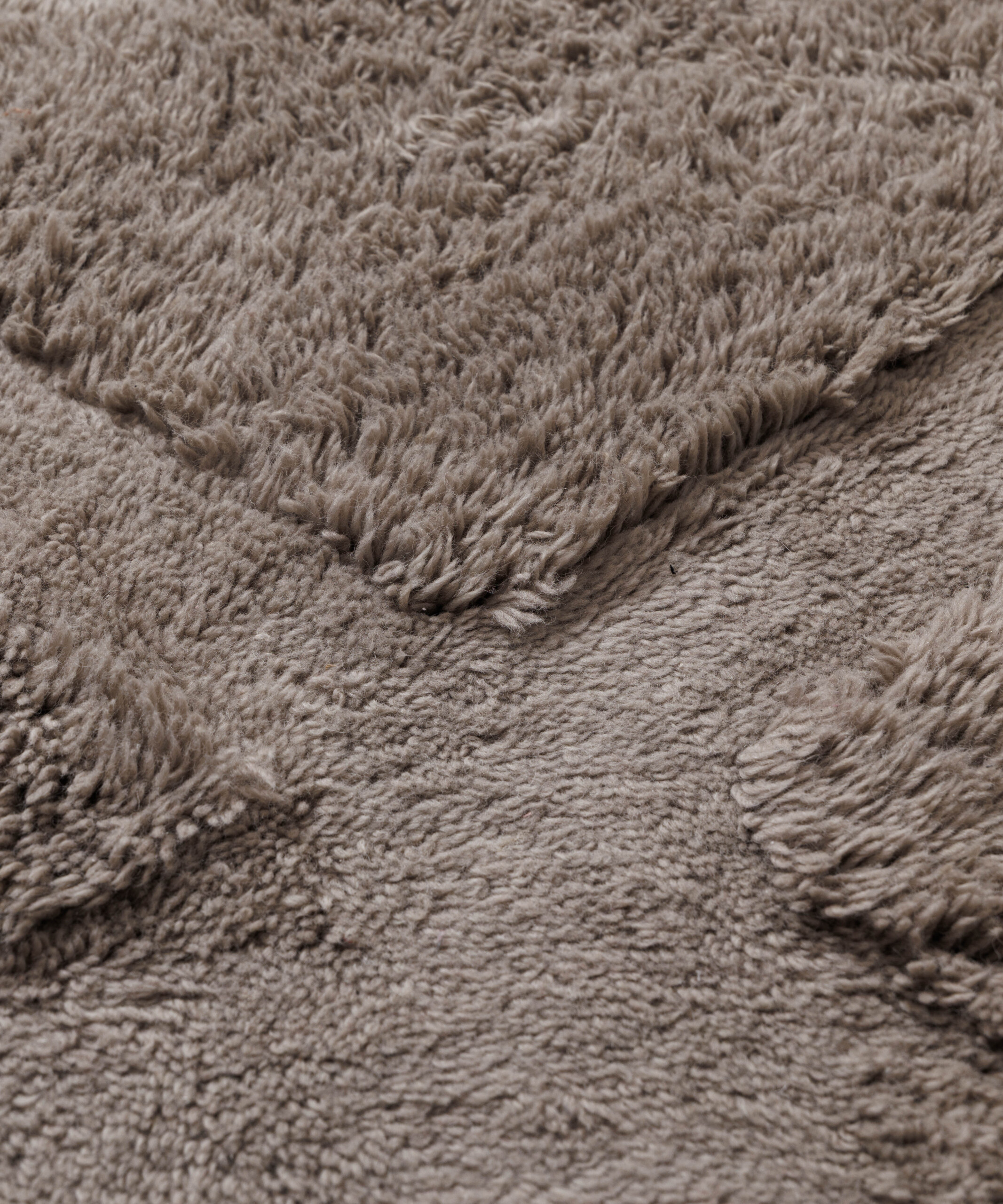 Tappeto di design - Tjørne Elv tortora - close up Tappeto di design - Tjørne Elv tortora - close up