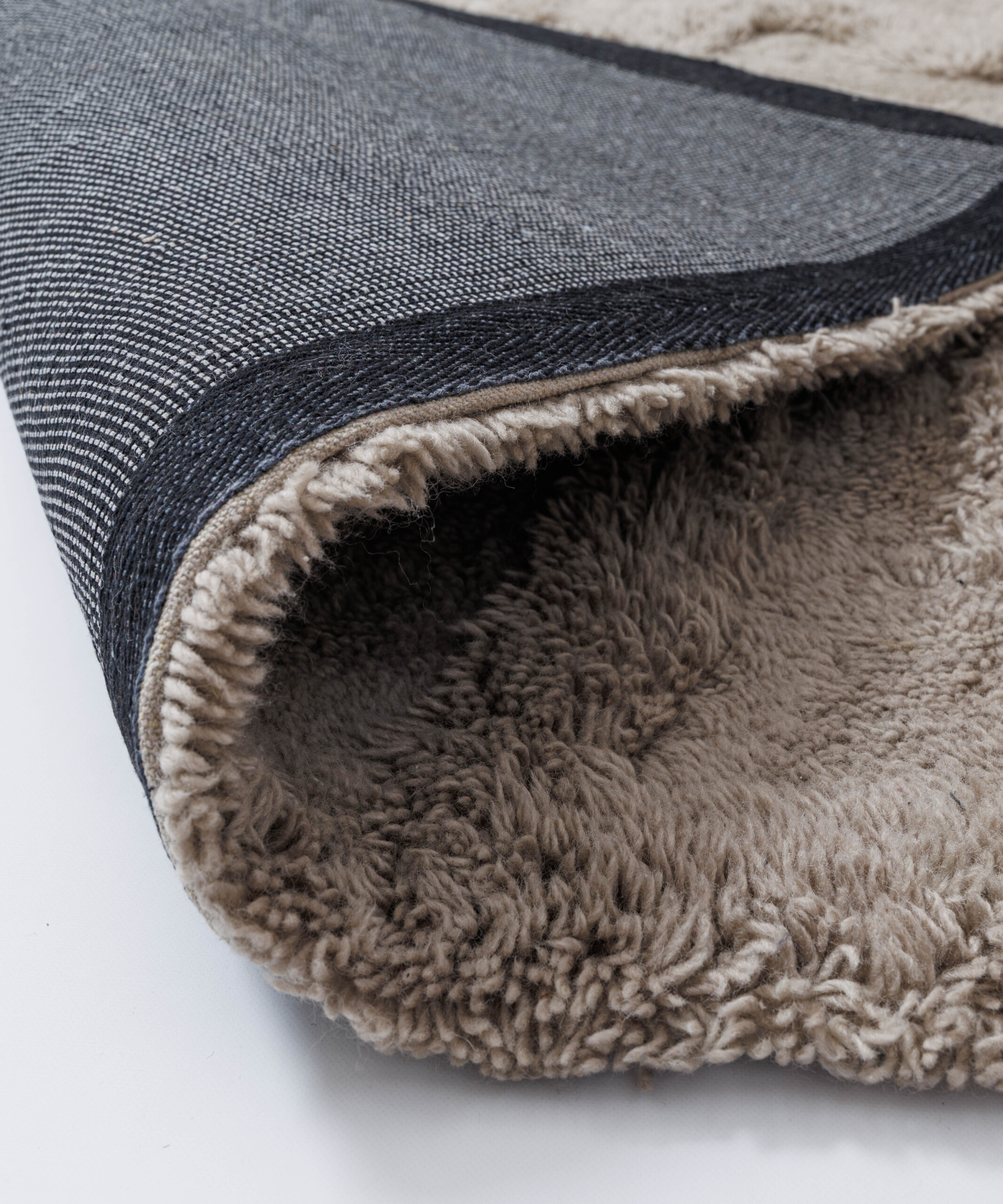 Tappeto di design - Tjørne Bris tortora - close up Tappeto di design - Tjørne Bris tortora - close up